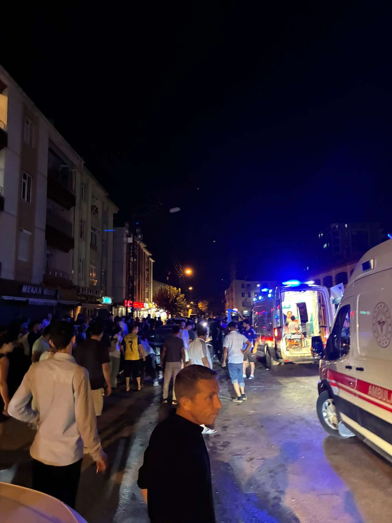Konya’nın merkezinde gece yarısı büyük kaza! 8 yaralı var 3